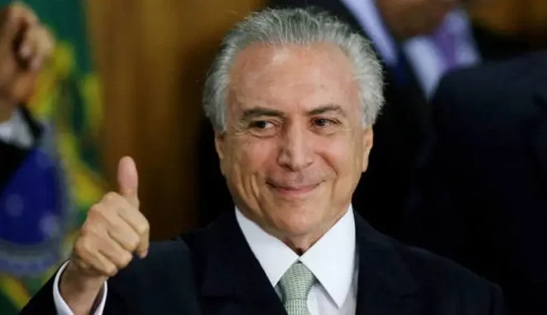 Michel Temer declara apoio a Flávio Bolsonaro e defende renovação política