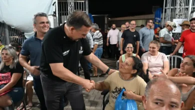 Moradores do Condomínio Rio Branco ganham escrituras gratuitas após aval da prefeitura