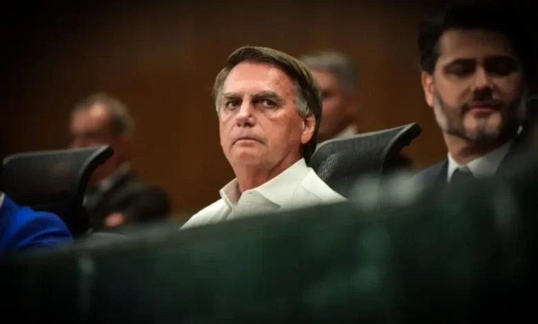 Moraes autoriza Bolsonaro a receber convidados para aniversário da filha