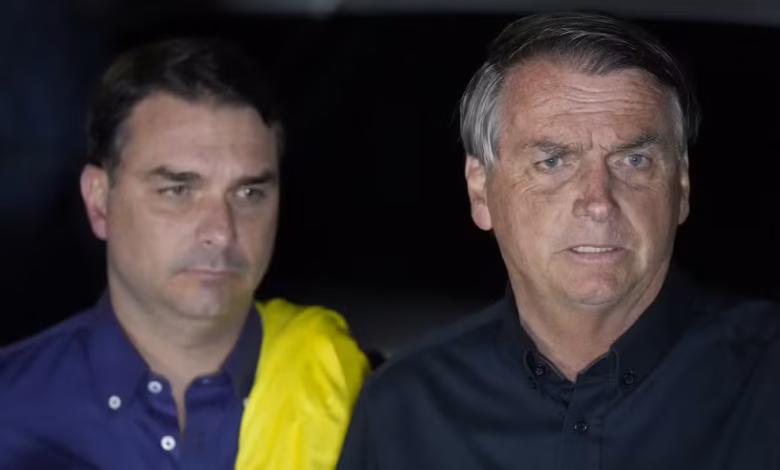 Moraes autoriza retomada de visitas de Flávio Bolsonaro ao pai