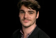 Morre aos 34 anos RJ Mitte, ator de Breaking Bad e ativista pela inclusão em Hollywood