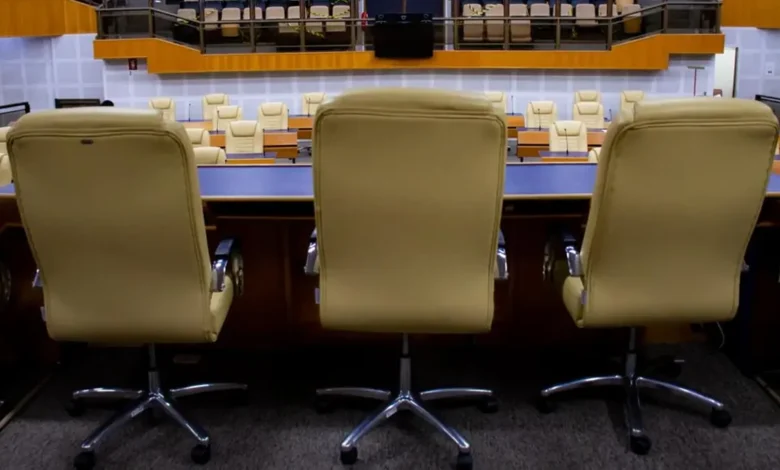 Mudanças na Câmara Municipal de Goiânia após eleição de sete vereadores