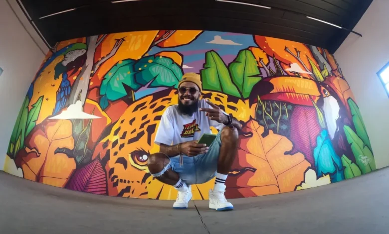 Muralista troca a engenharia pelo grafite após inicio em igreja