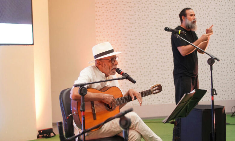 Músico bororó apresenta show-aula sobre música brasileira