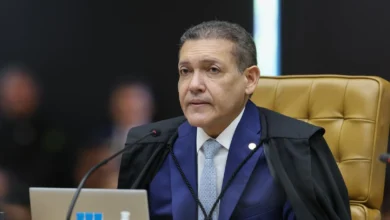 Nunes Marques convoca Lula e Flávio Bolsonaro para reunião no TSE