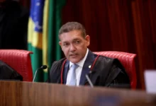 Nunes Marques determina nova suspensão de canal de Whatsapp ligado a André Janones