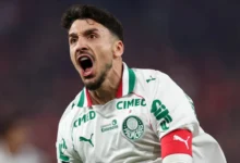 Palmeiras supera Athletico fora de casa e dorme na liderança do brasileiro