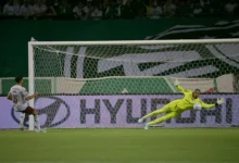 Palmeiras supera o Fluminense nos pênaltis e garante vaga na decisão continental