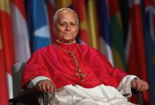 Papa Leão XIV conclui cirurgia pulmonar com sucesso em Roma