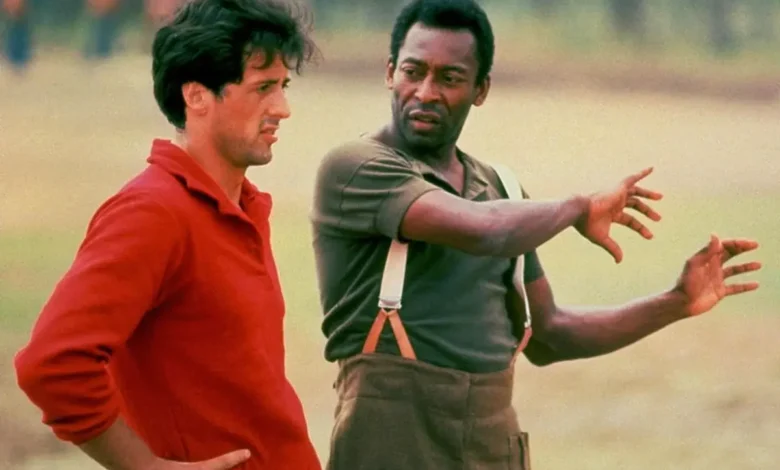 Pelé quebrou o dedo de Sylvester Stallone durante filmagens de Fuga para a Vitória