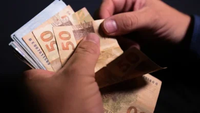 Penhora de salário para quitar dívidas é autorizada pelo STJ em casos específicos