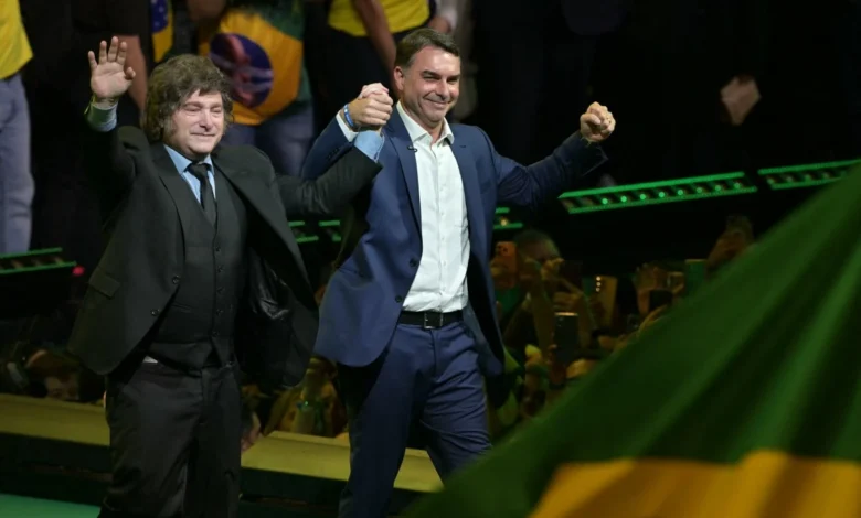 Pesquisa aponta que maioria dos argentinos quer reconhecimento de Lula por Milei