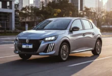 Peugeot 208 prepara transição para plataforma elétrica STLA One em 2027