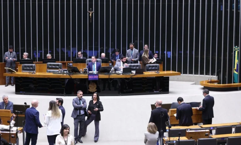PL consolida hegemonia na Câmara e bancada feminina atinge recorde histórico