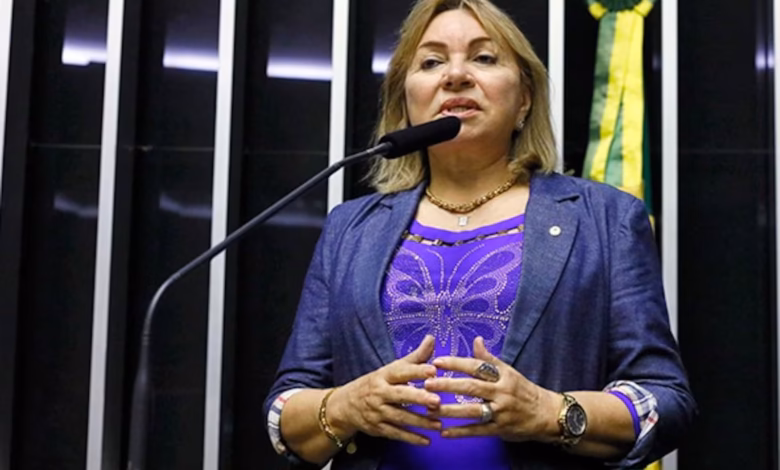 Polícia Federal indicia Gorete Pereira e outras 28 pessoas por esquema de fraudes no INSS