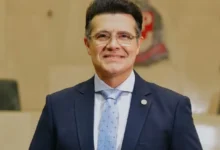 Político e cantor Marcelo Aguiar é preso após tiros em boate