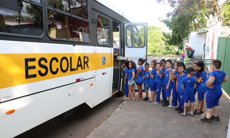 Prefeitura de Goiânia assegura transporte escolar gratuito para 1,9 mil estudantes