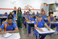 Prefeitura de Goiânia promove capacitação para professores da EJA