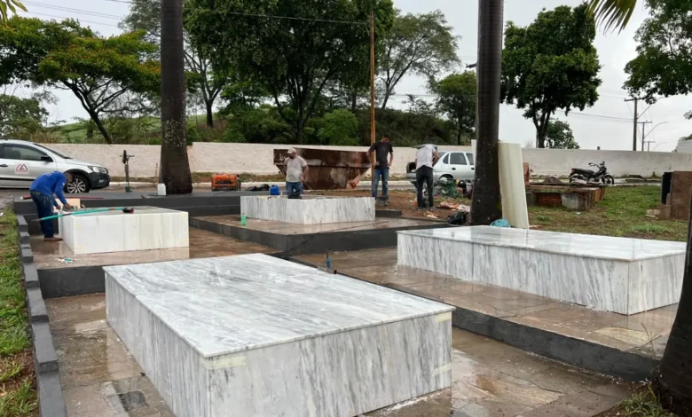 Prefeitura de Goiânia reforma túmulos das vítimas do Césio-137 para o Dia de Finados