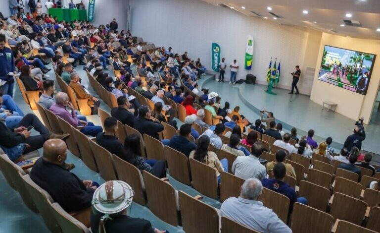 Prefeitura promove capacitação voltada para pequenas empresas interessadas em licitações públicas