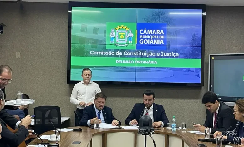 Projetos estratégicos da prefeitura enfrentam lentidão na câmara municipal