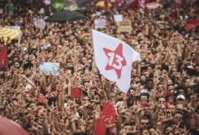 Protestos populares nas ruas marcam a defesa da democracia no Brasil