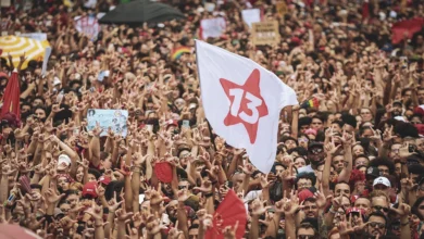 Protestos populares nas ruas marcam a defesa da democracia no Brasil