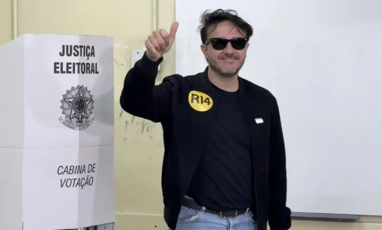 Renan Santos define pleito atual como o mais atípico desde a redemocratização