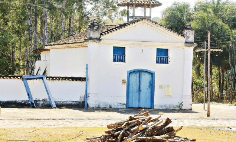 Restos mortais de bandeirante podem estar na igreja mais antiga de Goiás em Buenolândia