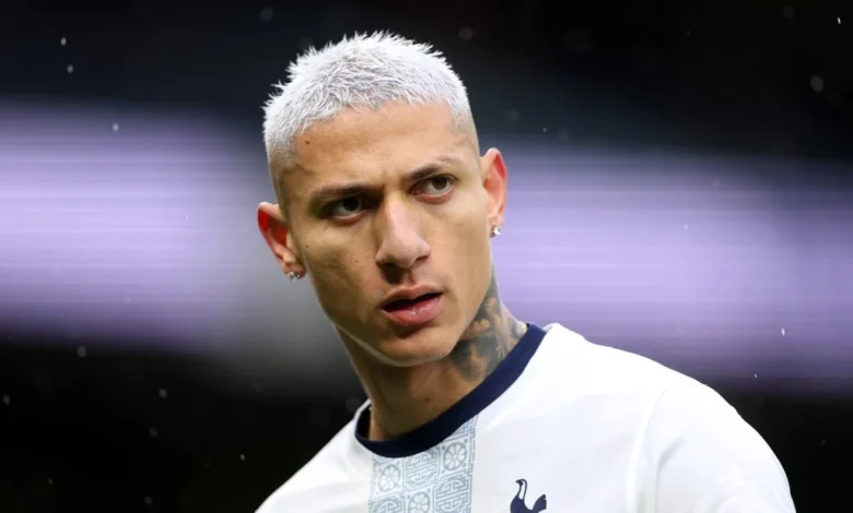 Richarlison cobra investigação da polícia federal após perder ilha
