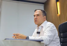 Sandro Mabel antecipa agenda na Europa e solicita licença pessoal na Câmara de Goiânia