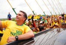 Senadores e cantores sertanejos se reúnem em agenda política no estado de Goiás com Flávio Bolsonaro