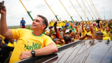 Senadores e cantores sertanejos se reúnem em agenda política no estado de Goiás com Flávio Bolsonaro