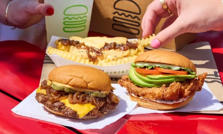 Shake Shack confirma estreia no Brasil com plano de expansão ambicioso