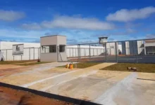 Surto de covid-19 em presídio de Rio Verde infecta 108 pessoas e suspende visitas