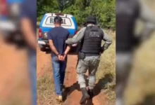 Suspeito é preso pela polícia após esfaquear companheira e tentar fuga em Rio Verde
