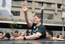 Tarcísio condena depredação em protesto pró-Lula e Boulos contesta autenticidade de vídeo