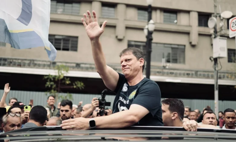 Tarcísio condena depredação em protesto pró-Lula e Boulos contesta autenticidade de vídeo