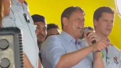 Tarcísio de Freitas projeta fim do governo Lula em ato político realizado em Goiânia