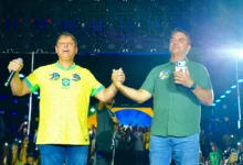 Tarcísio de Freitas revela conselho dado a Flávio Bolsonaro após derrota
