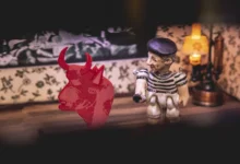 Teatro lambe-lambe leva cultura e oficinas a aldeias indígenas em Goiás