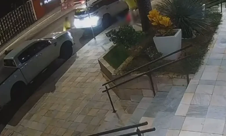 Tio imobiliza agressor de idoso em Goiânia após briga por vitória de Lula