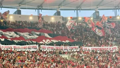Torcida do Flamengo protesta contra proibição das bets no Maracanã