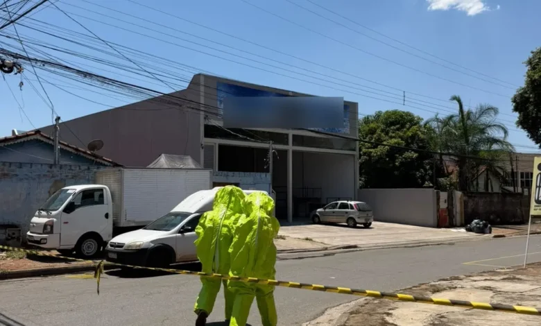 Trabalhador é hospitalizado após rompimento de tubulação e vazamento de amônia em fábrica de Goiânia