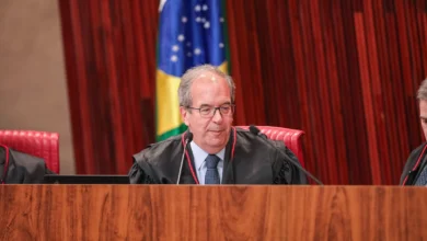 Tribunal determina envio frequente de dados sobre redes de figuras políticas