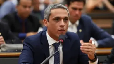 Tribunal regional eleitoral decide manter investigação e guarda de arquivos de campanha de Gustavo Gayer