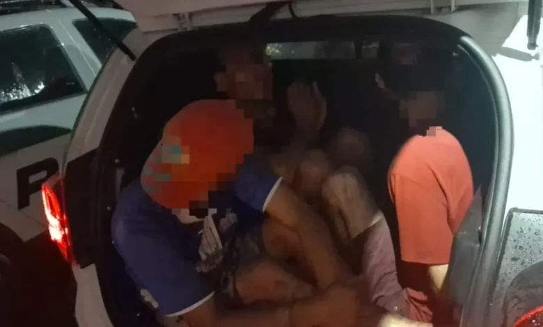 Trio é preso sob suspeita de espancar e roubar motorista