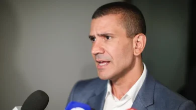 TSE anula votos de Garotinho e Douglas Ruas é eleito governador do Rio no primeiro turno