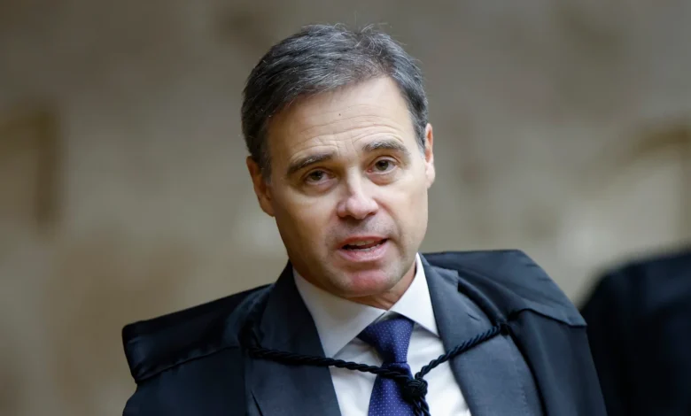 TSE debate restrição a canais do Whatsapp na reta final do segundo turno