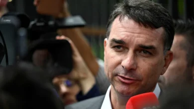 TSE ordena remoção de postagem do PT sobre cortes atribuídos a Flávio Bolsonaro